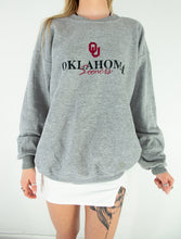 Load image into Gallery viewer, Vintage Sweatshirt - Oklahoma Sooners